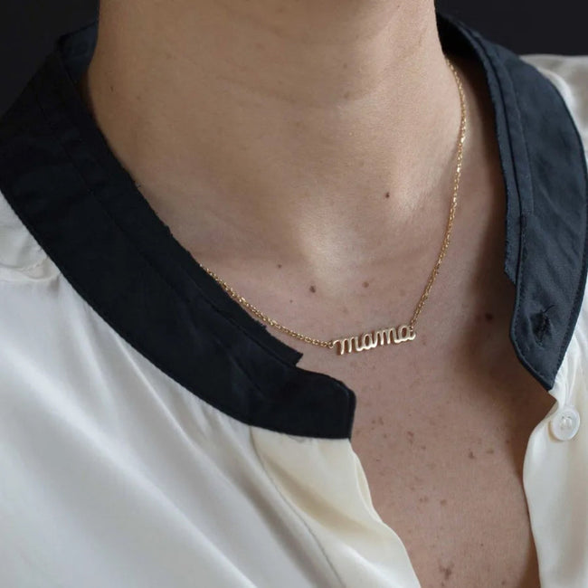 Mama Pendant Necklace - 18K Gold | VS Clarity