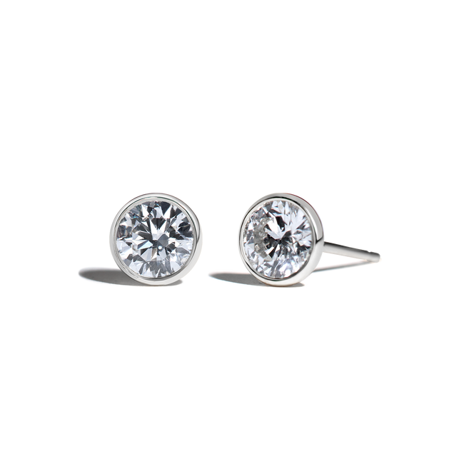 Diamond Bezel Studs - 18K Gold | VS Clarity