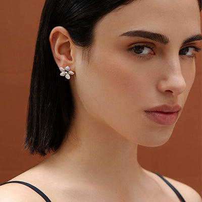 Diamond Flower Petal Earrings - 18K Gold | VS Clarity