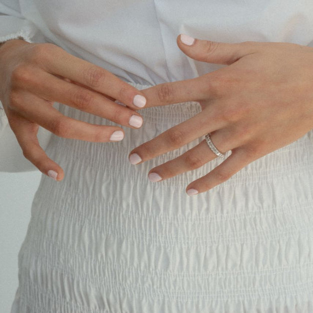 VS quality diamonds, 14K 18K gold