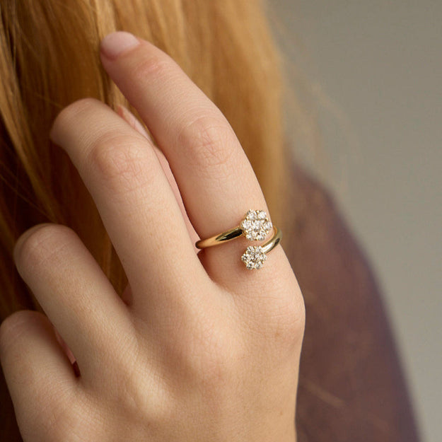 VS clarity 18K 14K Gold Sparkling round diamonds