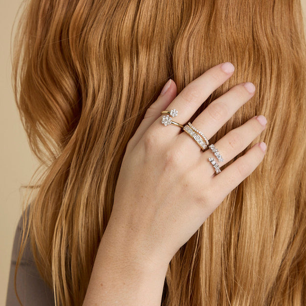 VS Clarity 14K 18K Gold sparkling round diamonds stacking rings