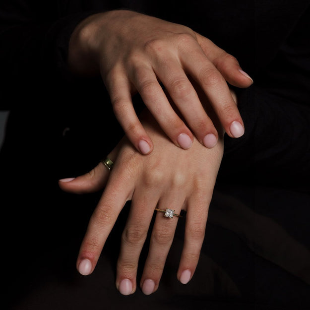 Noémie Solitaire Pick Your Diamond Shape Engagement Ring Oval Round Princess Emerald Radiant Asscher Cushion quality stone 18K gold Rose White Yellow Platinum