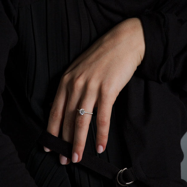 Noémie Solitaire Pave Pick Your Diamond Shape Engagement Ring Oval Round Princess Emerald Radiant Asscher Cushion quality stone 18K gold Rose White Yellow Platinum