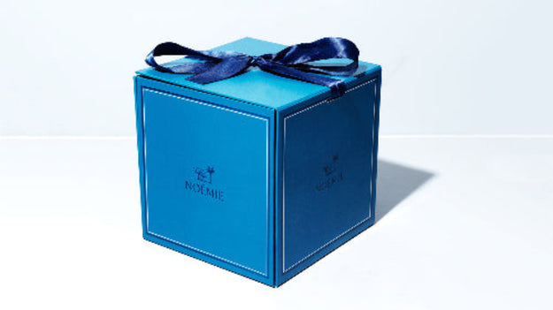 Noemie blue box