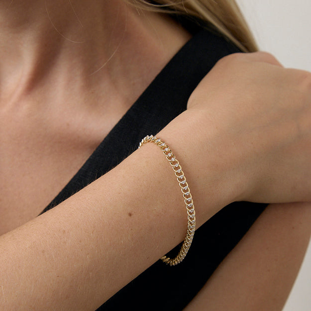 Diamond Curb Chain Bracelet 18K gold 14 yellow sparkling elegant VS Clarity