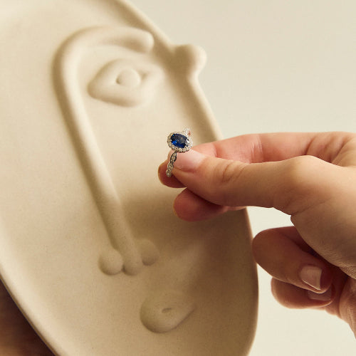 Oval Shape diamond VS Clarity Blue Sapphire stone 14K 18K Gold Platinum