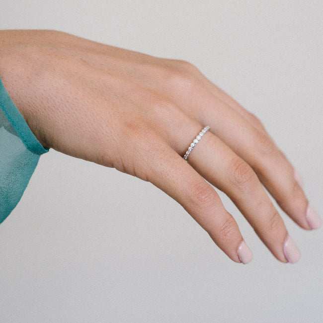 Half Band Bezel Diamond Ring - 18K Gold | VS Clarity