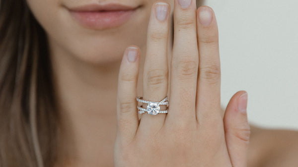 Criss Ring 18K Gold Engagement Ring | Noemie – Noémie